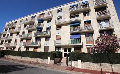 Apartment in Le Vésinet, Ile-de-France, France 1