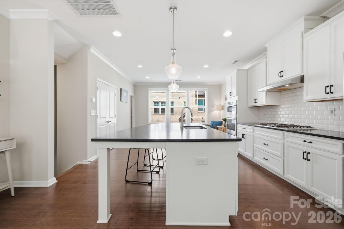 Townhouse in Charlotte, North Carolina, United States 3 - 18077689