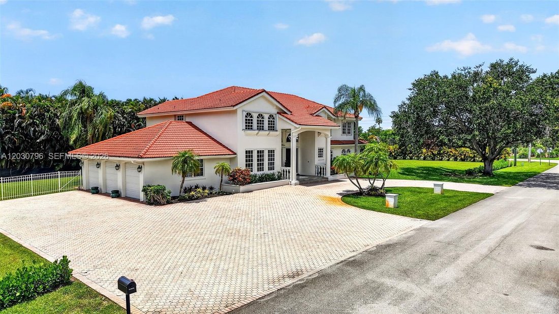 House in Davie, Florida, United States 3 - 18078753