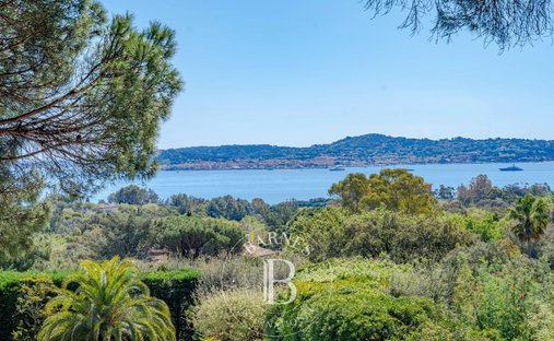 Villa in Grimaud, Provence-Alpes-Côte d'Azur, France 1