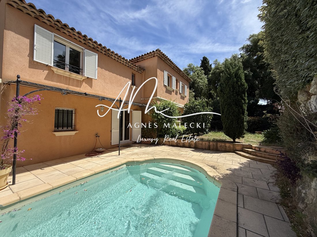 Villa in Nord, Cavalaire-sur-Mer, France 5 - 17828919