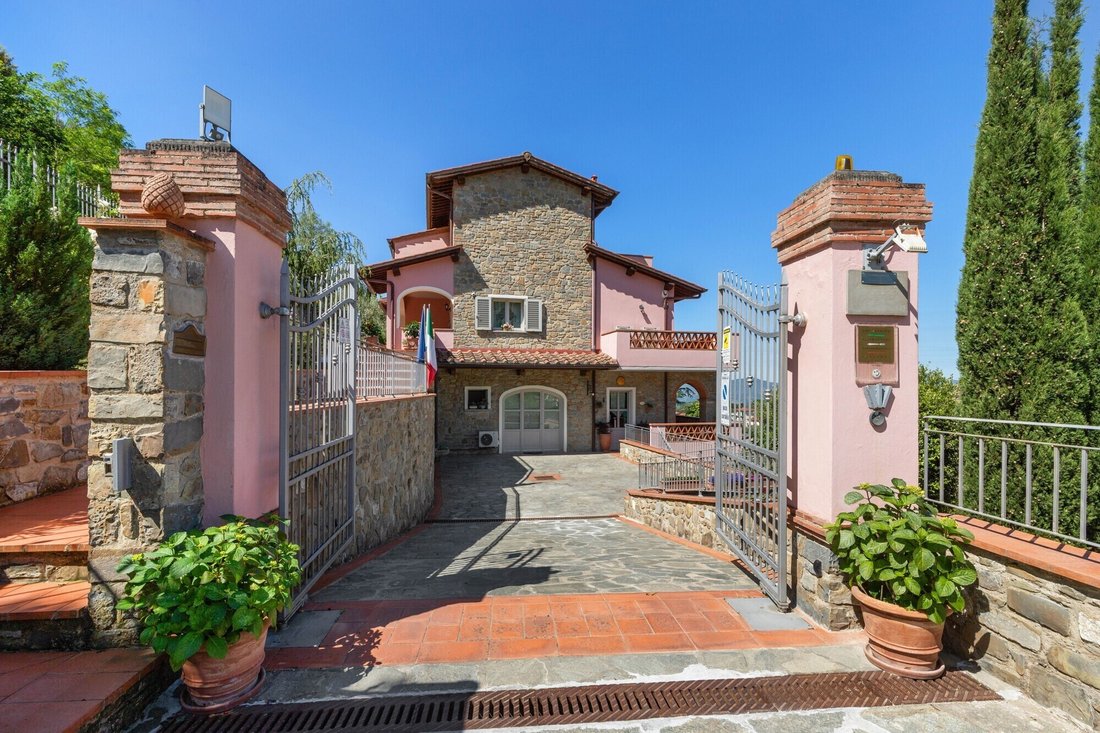 House in Borgo a Cascia, Reggello, Tuscany 1 - 18079684
