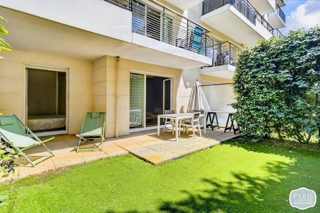 Apartment in Anatole France, Le Plessis-Robinson, France 4 - 18075502