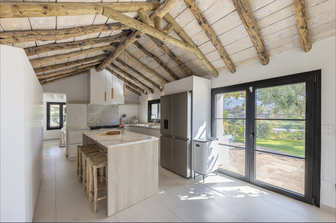 Villa in Guadalmina Alta, San Pedro de Alcantara, Spain 2 - 18078893