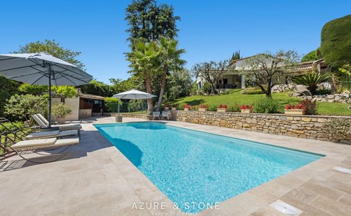 Estate in Opio, Provence-Alpes-Côte d'Azur, France 1
