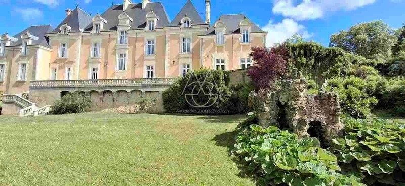 Château à Poitiers, Nouvelle-Aquitaine, France 1 - 16054356