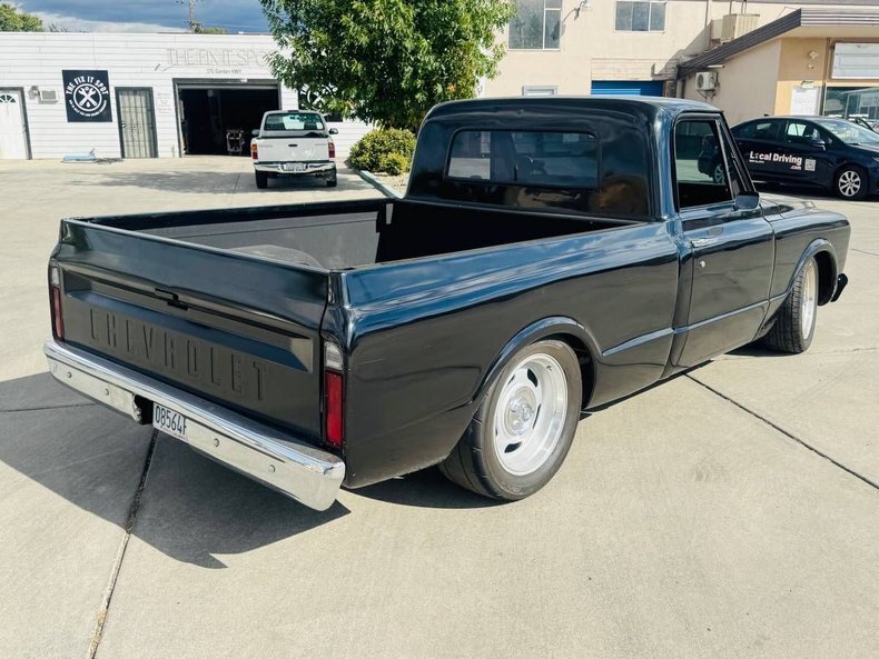 Pickup in Glendale, United States 4 - 18079042