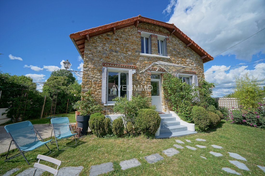 House in La Queue-les-Yvelines, Ile-de-France, France 3 - 18075521