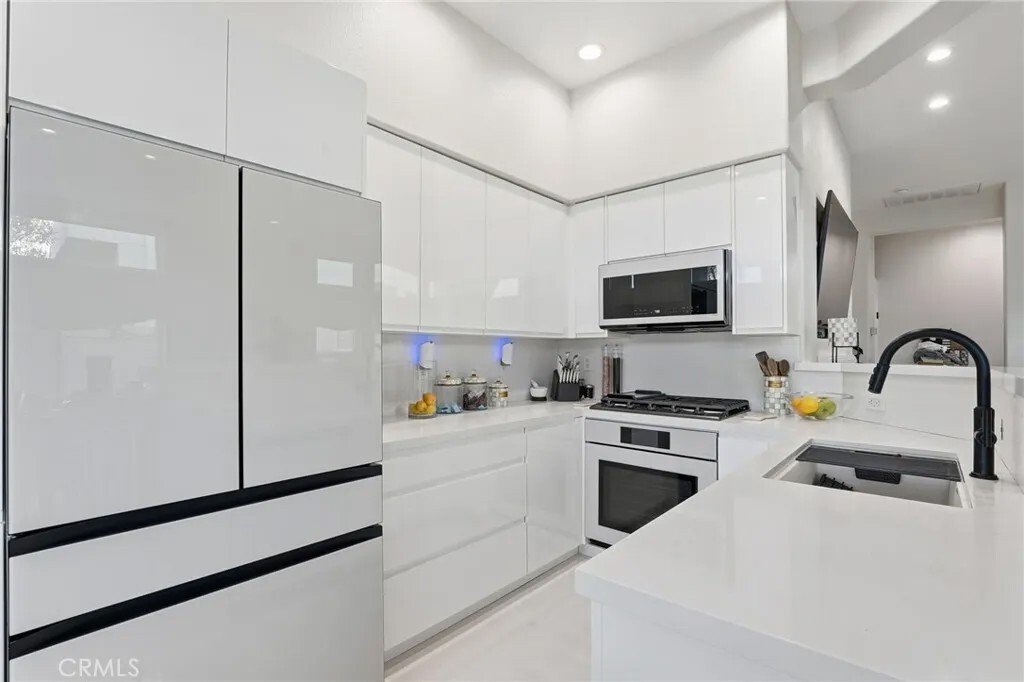 Condo in San Diego, California, United States 4 - 17265155
