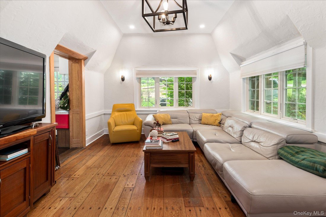 House in Bedford, New York, United States 5 - 17863206