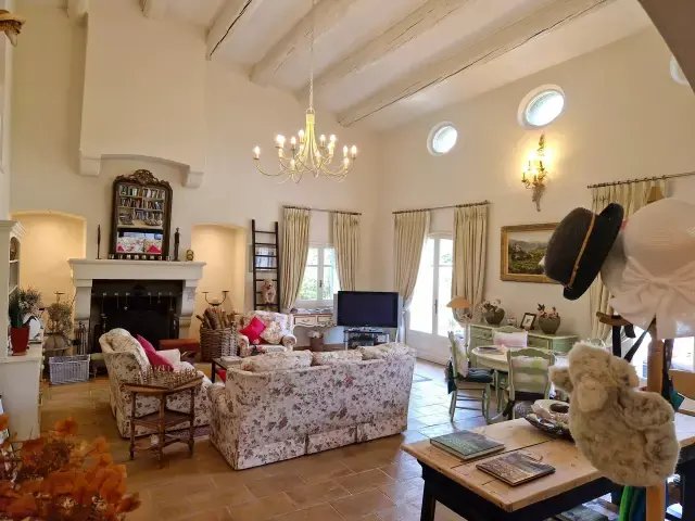 Maison à Châteauneuf-Grasse, Provence-Alpes-Côte d'Azur, France 4 - 15723018