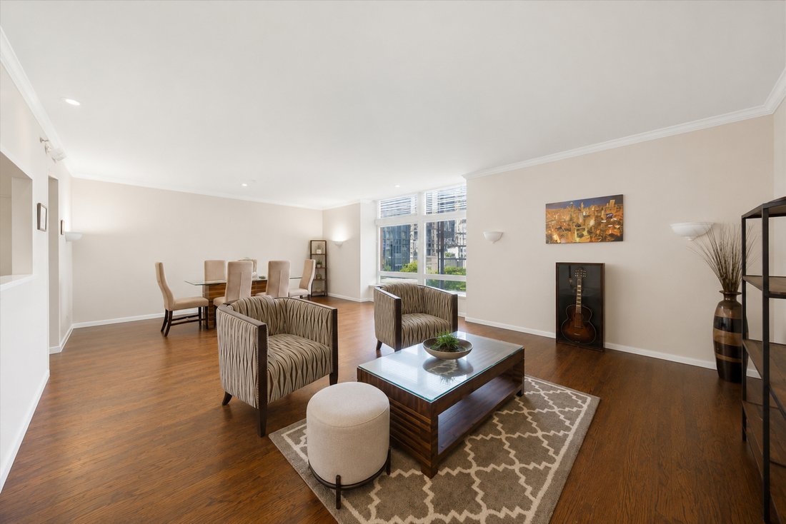 Condo in Chicago, Illinois, United States 2 - 18076347