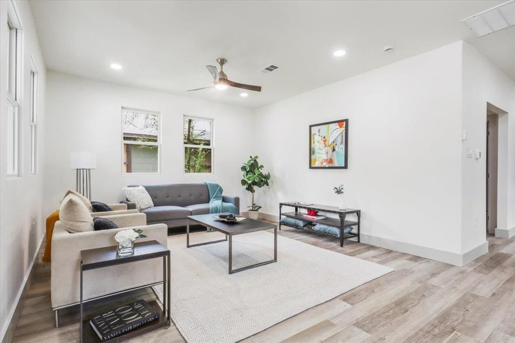 House in Dallas, Texas, United States 5 - 17248031