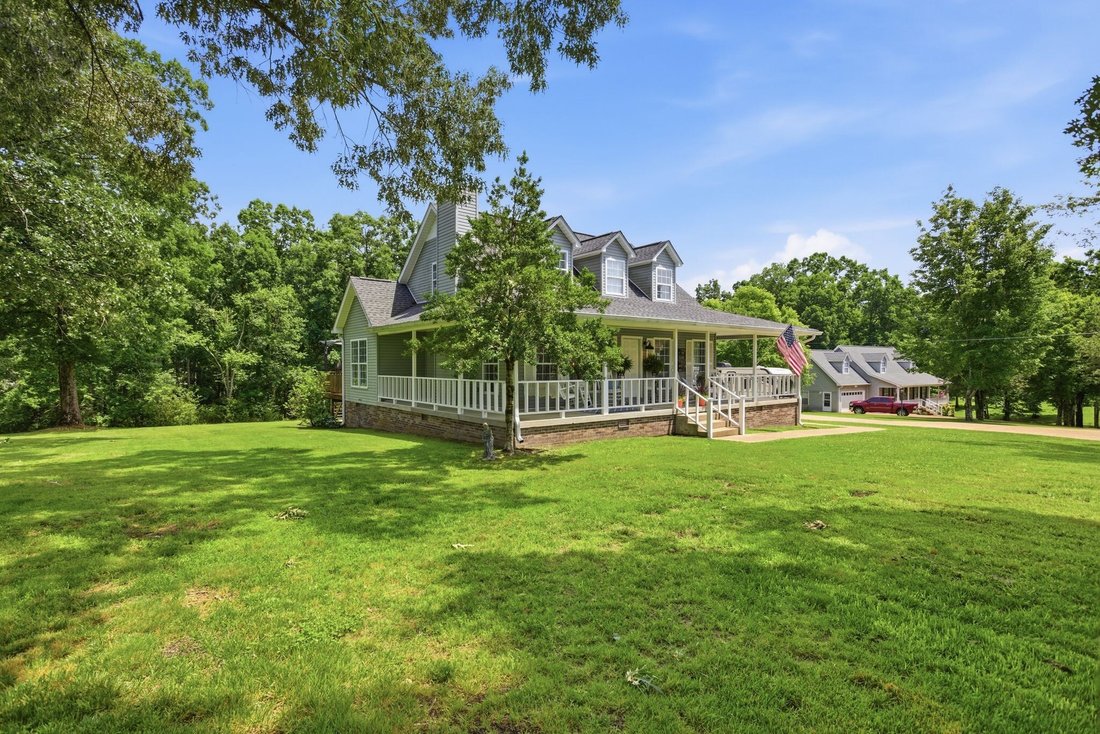 House in Hohenwald, Tennessee, United States 4 - 18078565