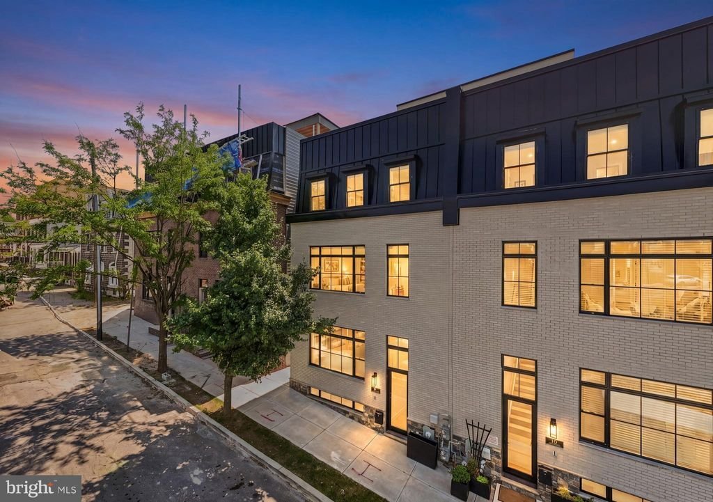 House in Philadelphia, Pennsylvania, United States 1 - 18078128