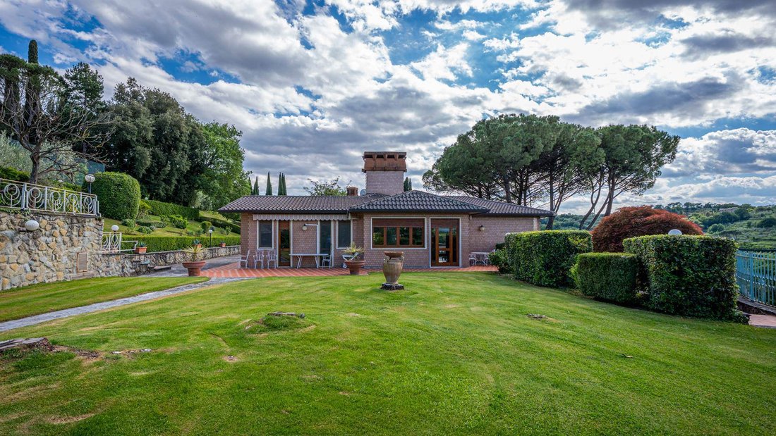 Villa in Center, Arezzo, Tuscany 5 - 18076774