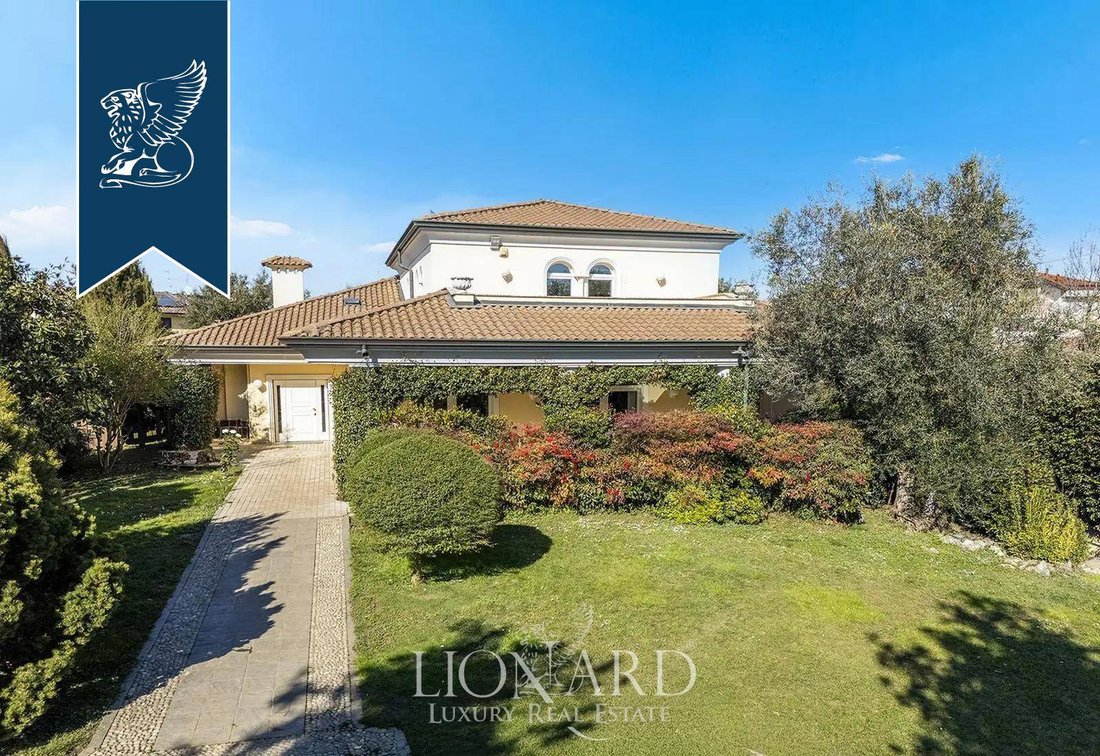 Villa in Casirate d'Adda, Lombardy, Italy 1 - 18077121