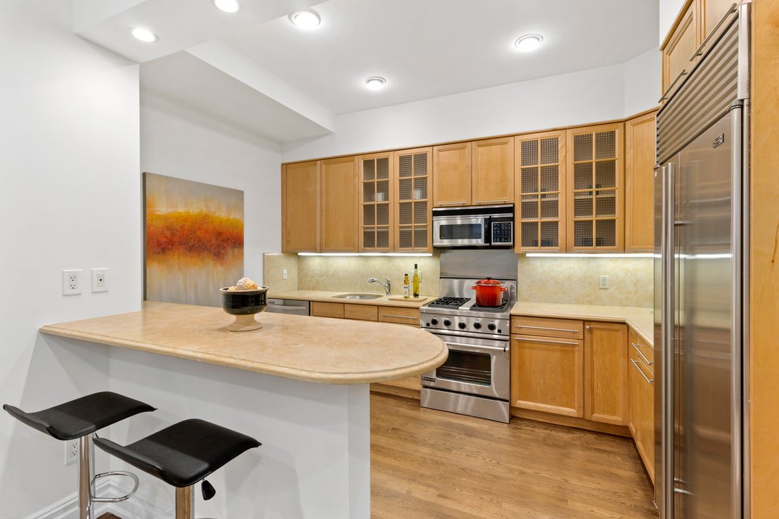 Condo in New York, New York, United States 3 - 18072774