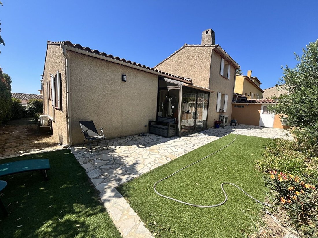 Villa in Nord, Sanary-sur-Mer, France 3 - 18072312