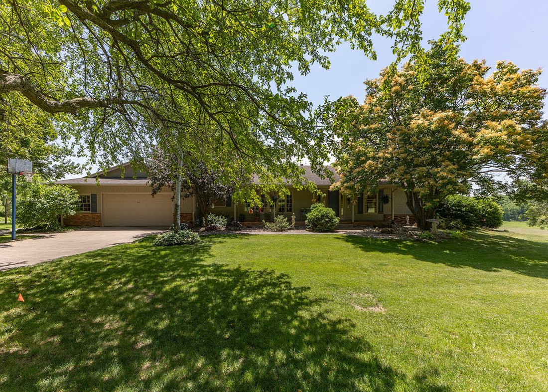 House in Taylor Ridge, Illinois, United States 2 - 18076363