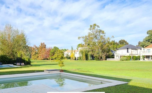 House in Esteban Echeverría, Buenos Aires Province, Argentina 1