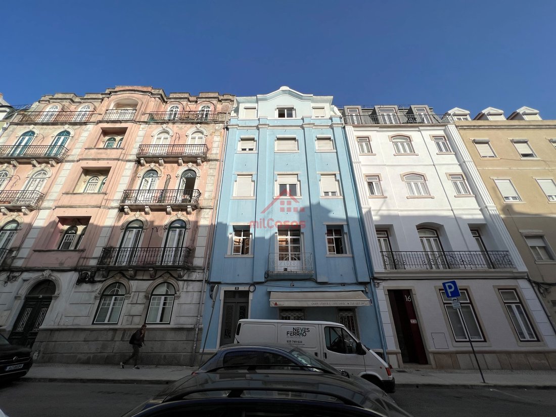 Apartment in Areeiro, Lisbon, Portugal 1 - 18077013