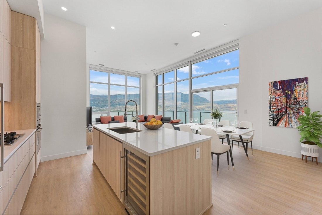 House in Kelowna, British Columbia, Canada 4 - 18077862