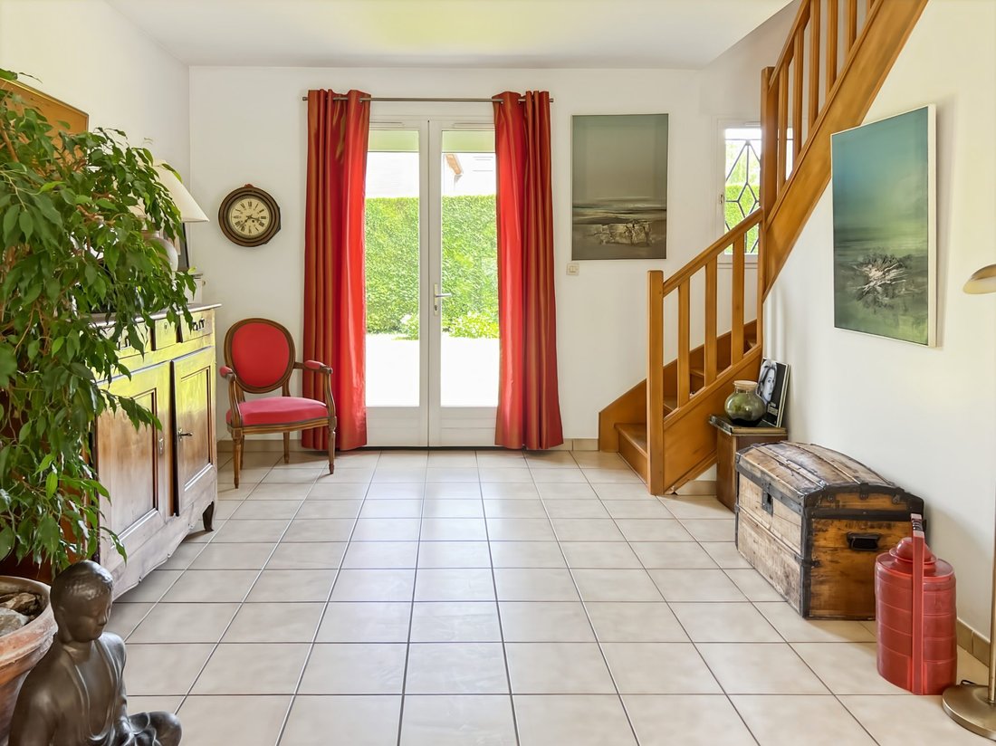 House in Le Village, Elancourt, France 2 - 18072439