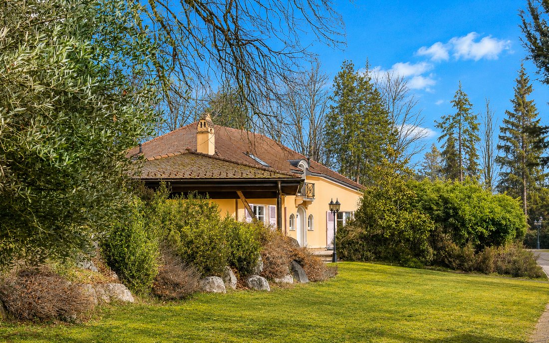Villa in Centre, Gex, France 4 - 18077134