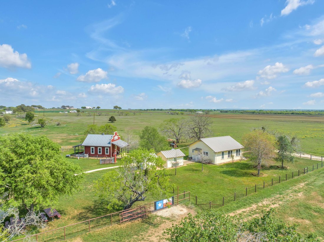 Farm Ranch in Saint Hedwig, Texas, United States 5 - 18077887