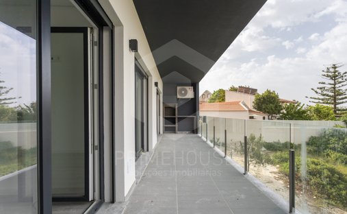 Apartment in Charneca de Caparica e Sobreda, Setubal, Portugal 1