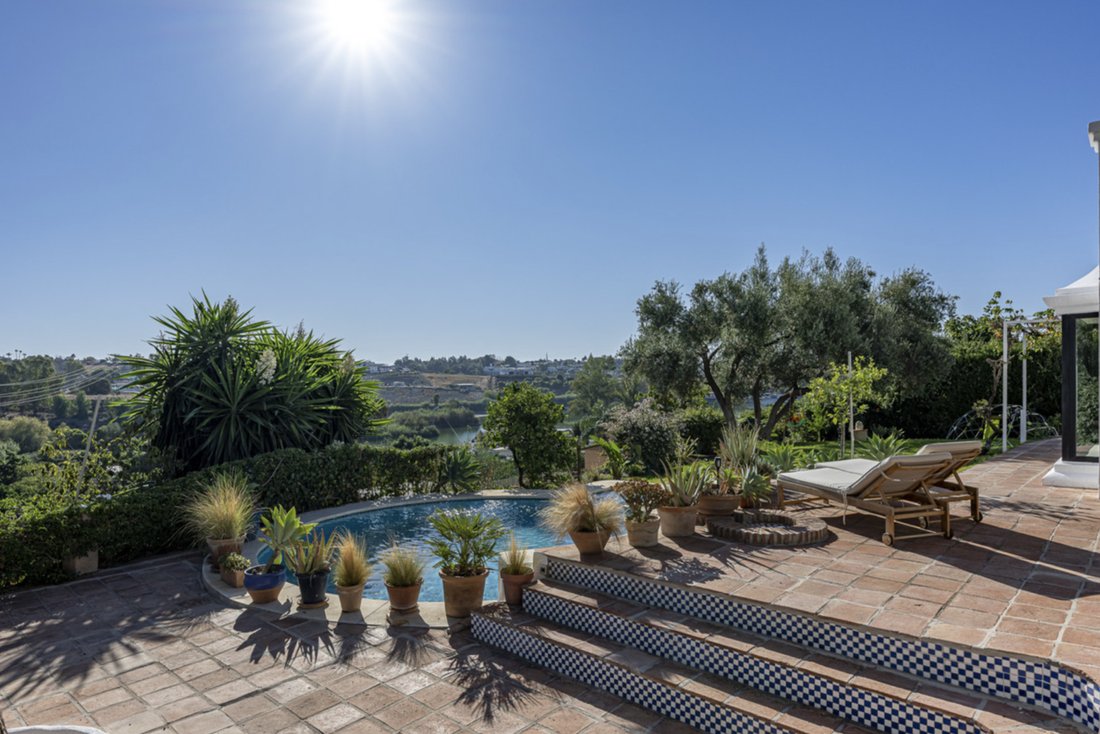 Villa in Guadalmina Alta, San Pedro de Alcantara, Spain 4 - 18078893