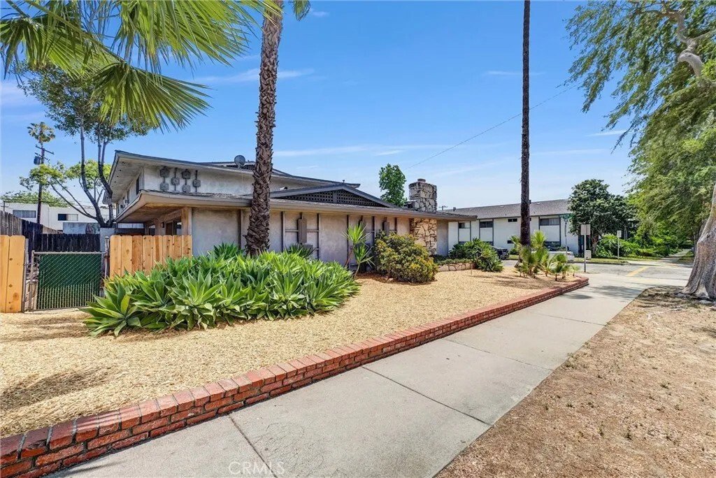 Upland, California, United States 1 - 17934856
