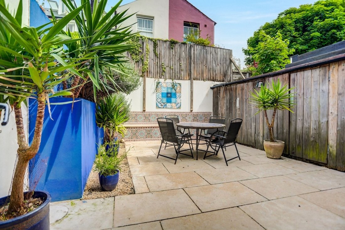 House in Kemptown, England 2 - 18078709