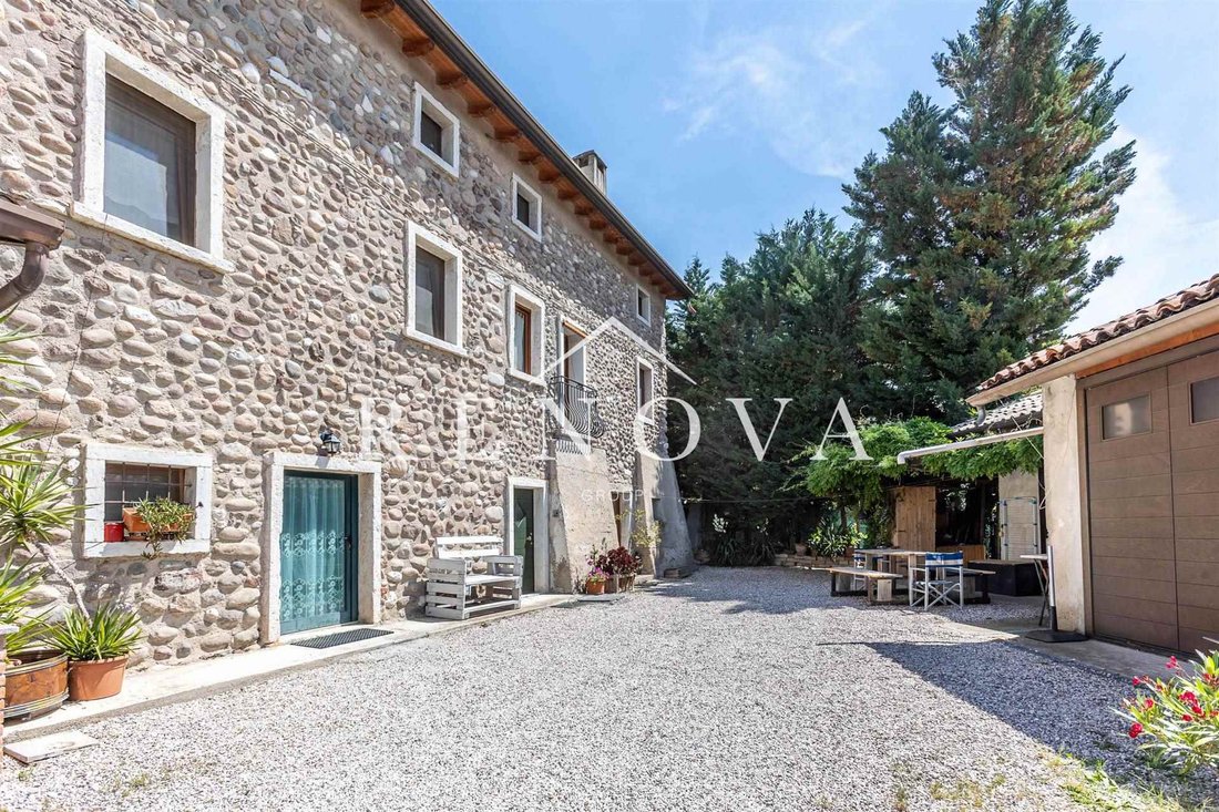 Affi, Veneto, Italy 2 - 16723961