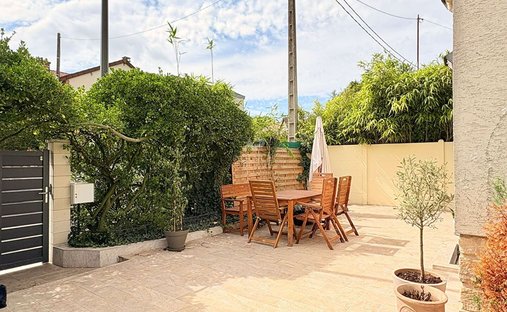 House in Napoleon, Maisons-Laffitte, France 1