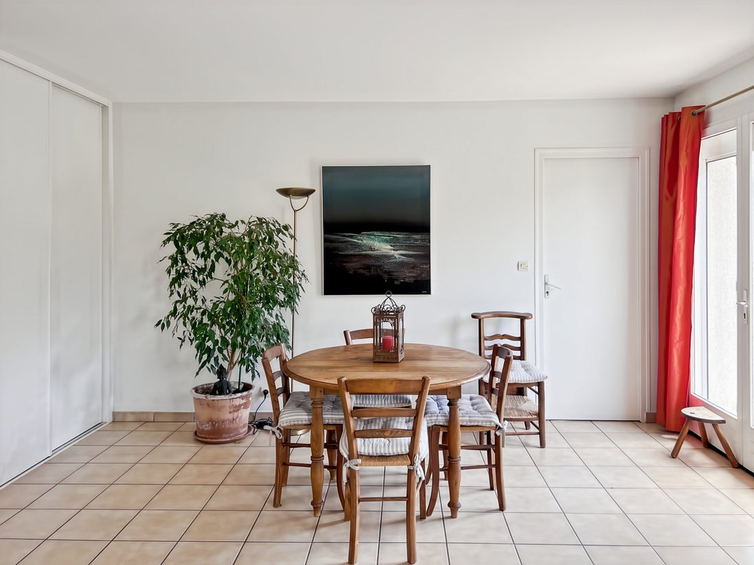 House in Le Village, Elancourt, France 5 - 18072439