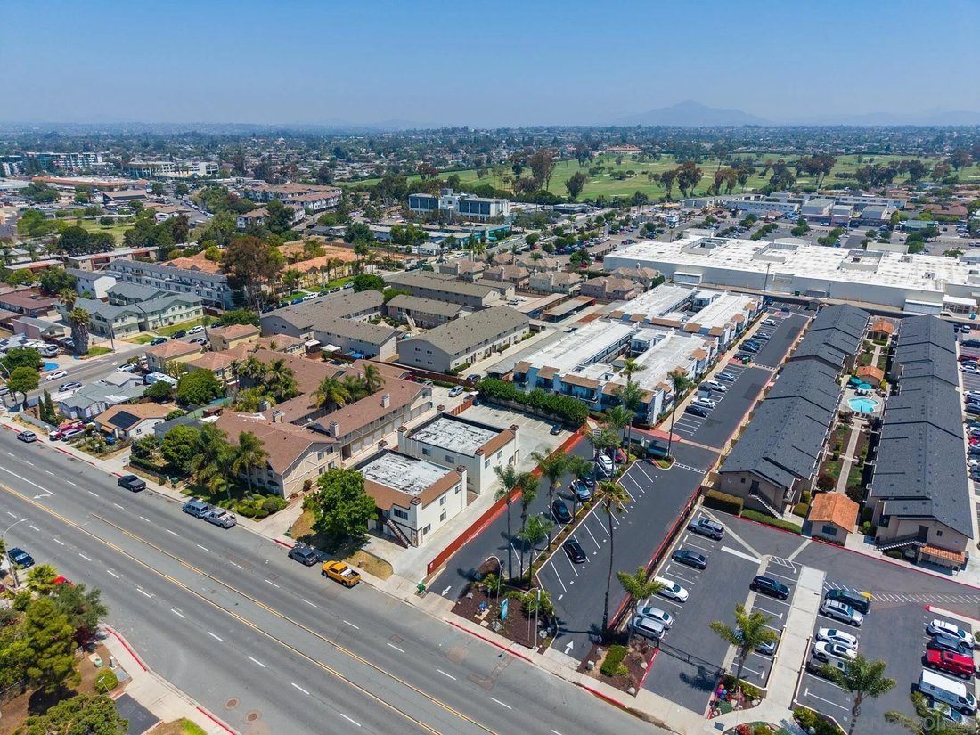 Chula Vista, California, United States 2 - 18075224