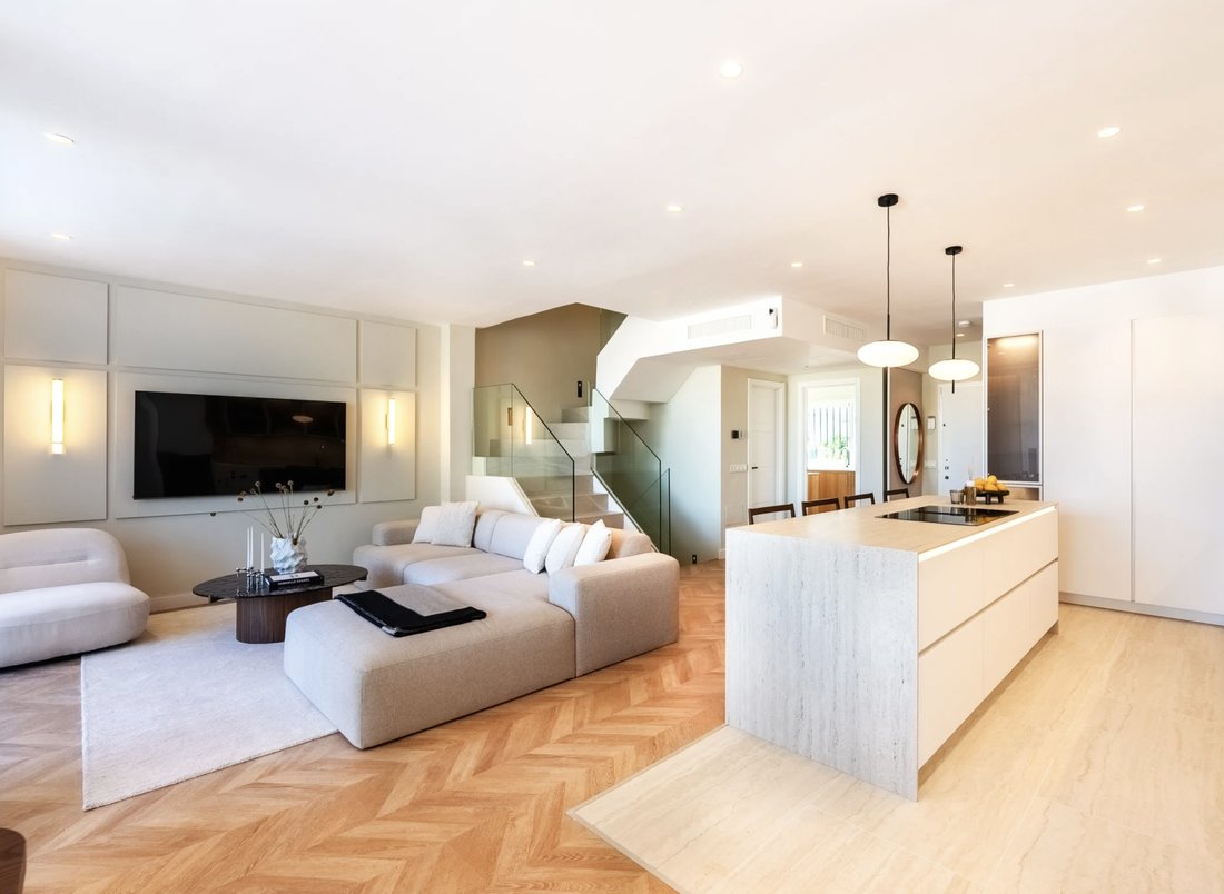 Townhouse in Golden Mile, Andalusia, Spain 3 - 18078848