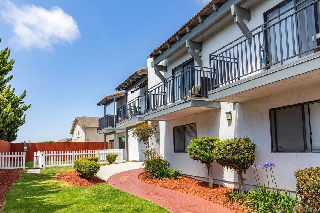 Chula Vista, California, United States 1 - 18075224