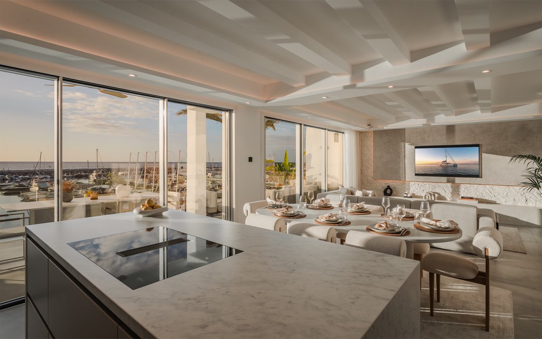 Penthouse in Puerto Banus, Marbella, Spain 2 - 18079481