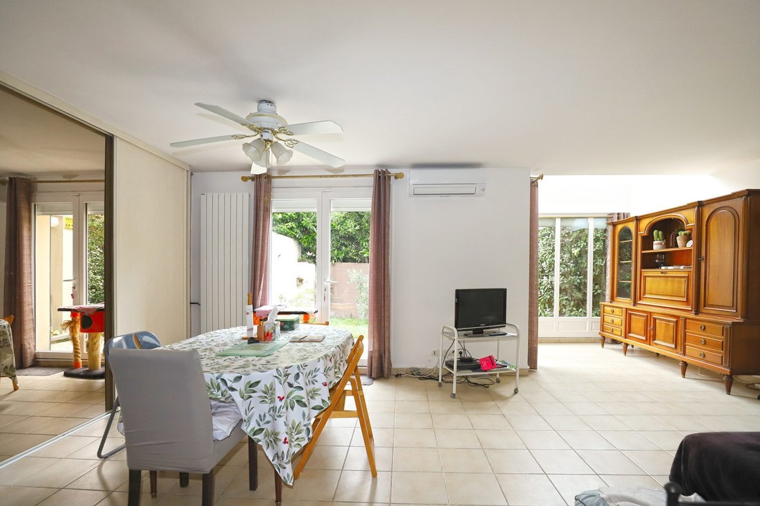 House in Arrondissement of Bobigny, Ile-de-France, France 3 - 18078045