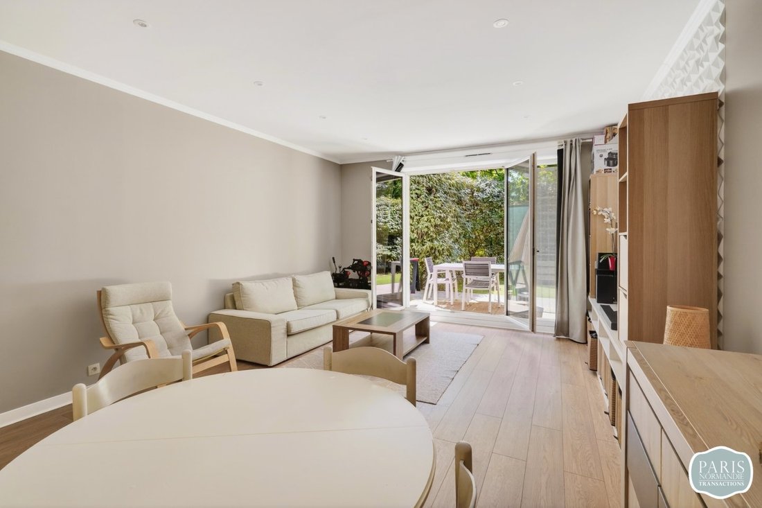 Apartment in Anatole France, Le Plessis-Robinson, France 2 - 18075502