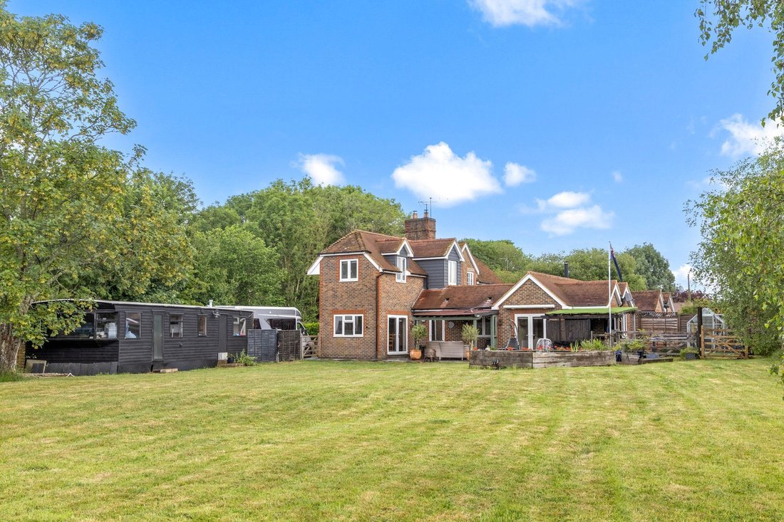 House in West Chiltington, England 1 - 18076627