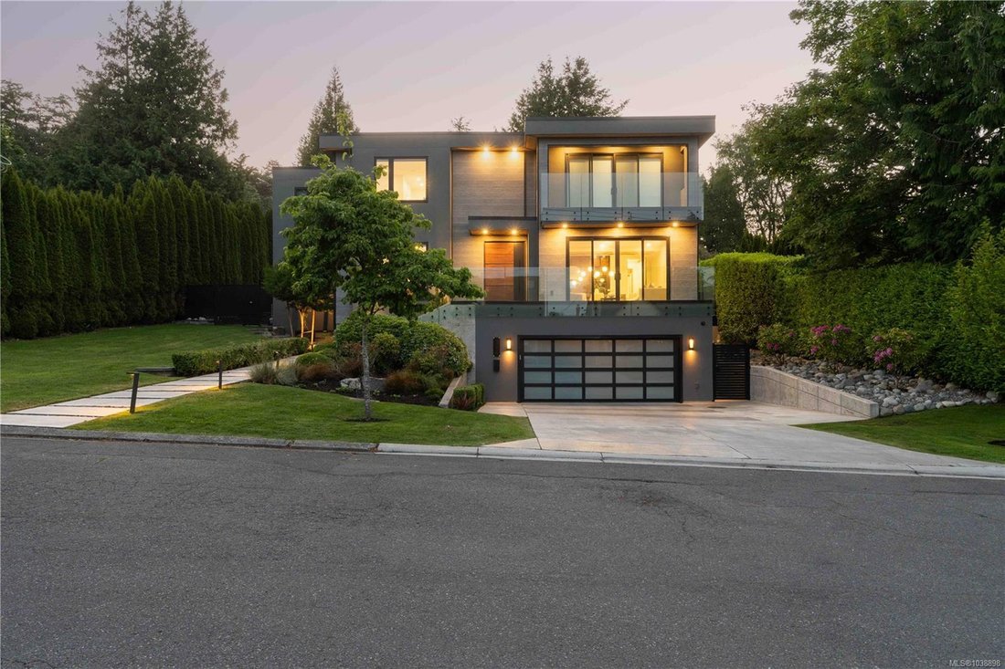 House in Oak Bay, British Columbia, Canada 3 - 18076656