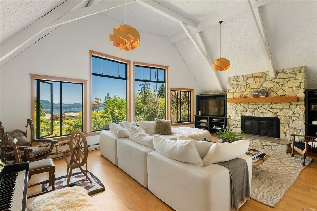 House in Long Harbour, British Columbia, Canada 5 - 18076699