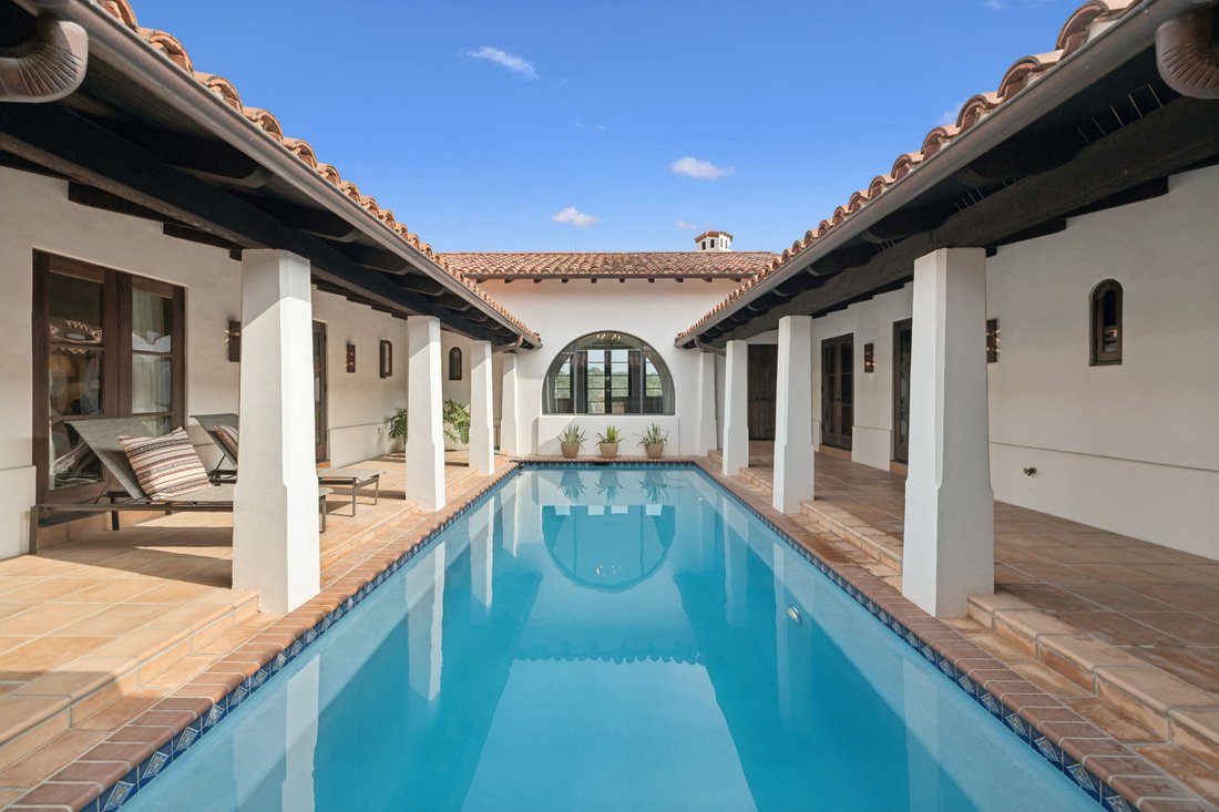 House in Bandera, Texas, United States 1 - 18078115