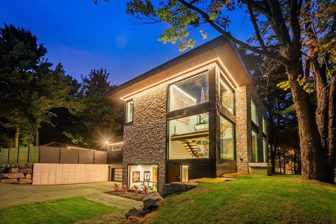 House in Blainville, Quebec, Canada 2 - 18073014