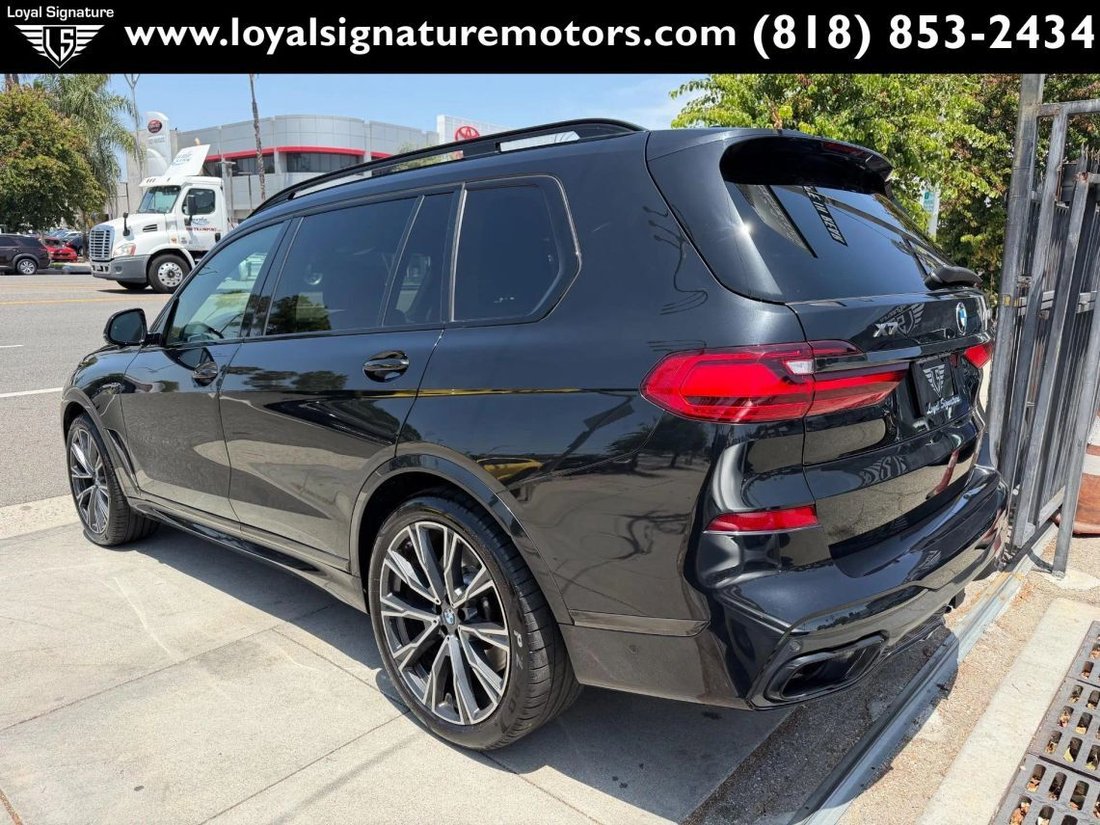 Suv in Van Nuys, CA, United States 5 - 18073751
