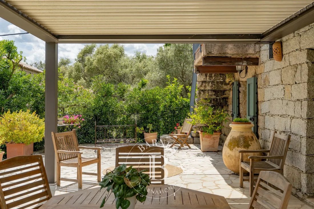 House in San-Gavino-di-Carbini, Corsica, France 4 - 18073429